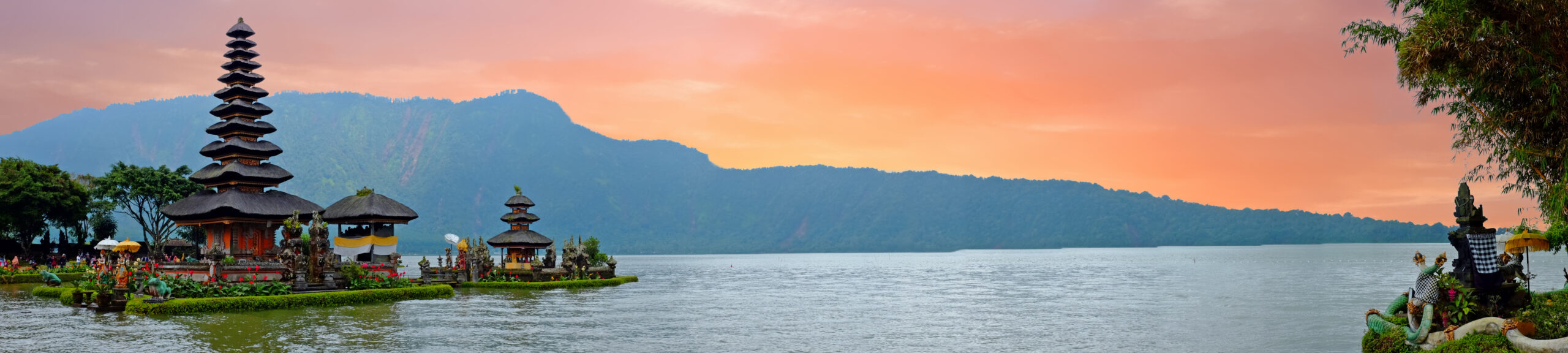 Medical repatriation from Indonesia – view of Pura Ulun Danu Bratan temple in Bali