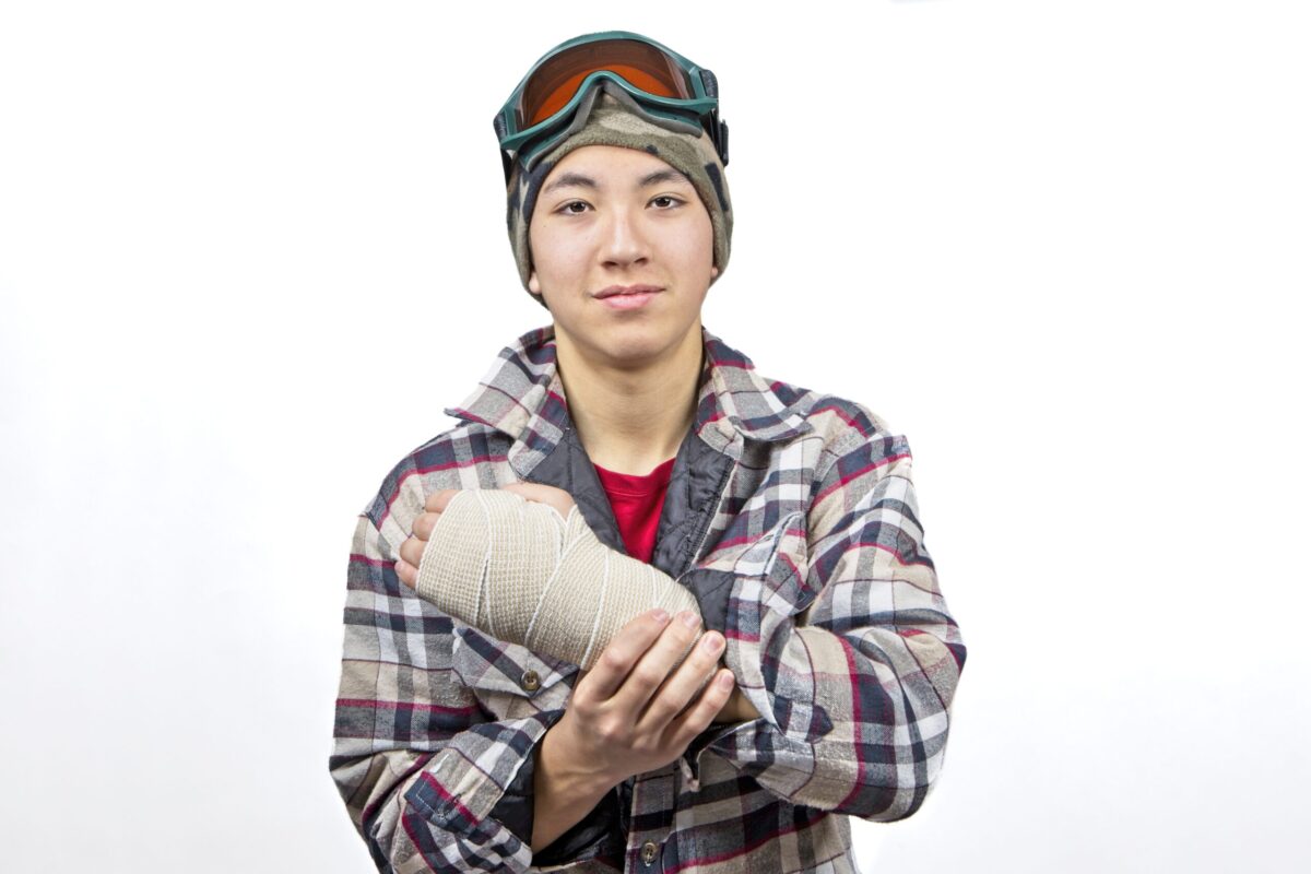 Snowboarder with wrist fracture receiving treatment abroad 